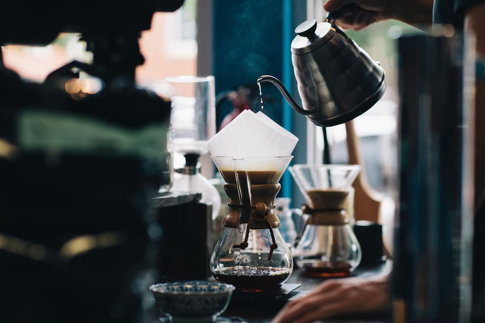 barista preparing coffee